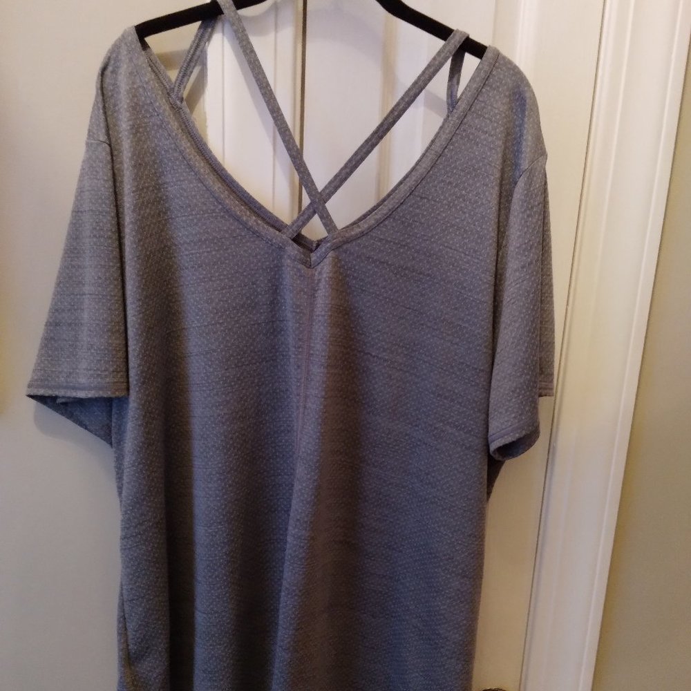 New Rainbeau Curves Activewear Top in Size 22-24 Sage Green